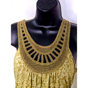 Sidecca Embroidered Green Floral Empire Waist Sleeveless Elastic Hem Top Medium